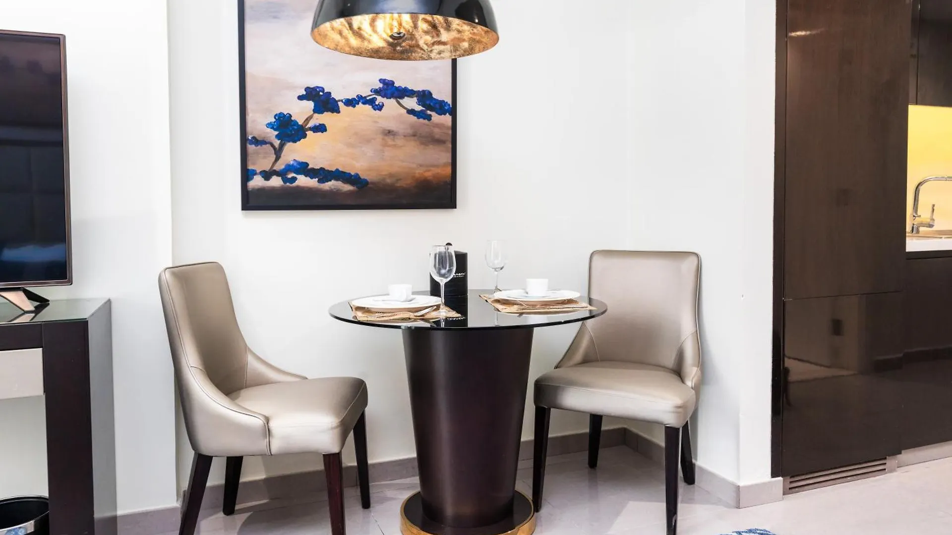 아파트 Simply Comfort In Damac Majestine 두바이